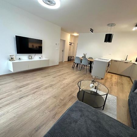 2 Room Apartment, New Building, Balcony, 208 Rovinka Eksteriør billede